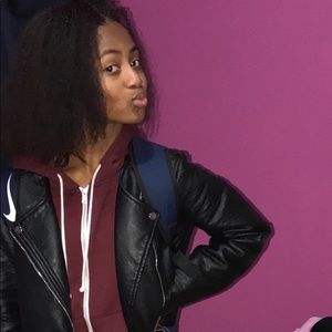 Meet your Posher, Laneya